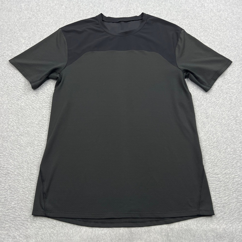 Lululemon Shirt Mens Medium Black Colorblock Mesh Short Sleeve Athletic Crew Tee